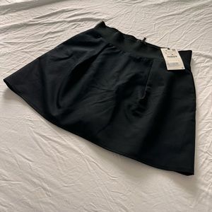 New Zara Skirt Shorts L